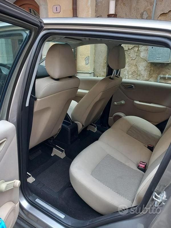 Usata Mercedes A160 82 CV (60 kW) 2009 Grigio Berlina