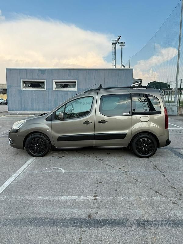 Usata Citroën Berlingo XTR 90 CV (66 kW) 2012 Verde Monovolume