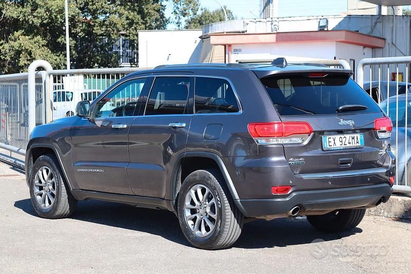 Usata Jeep Cherokee Limited 250 CV (183 kW) 2014 Grigio SUV