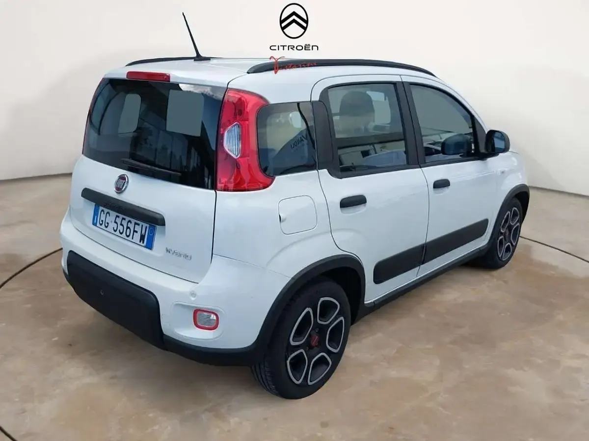 Usata Fiat Panda City Life 69 CV (50 kW) 2021 Bianco Utilitaria
