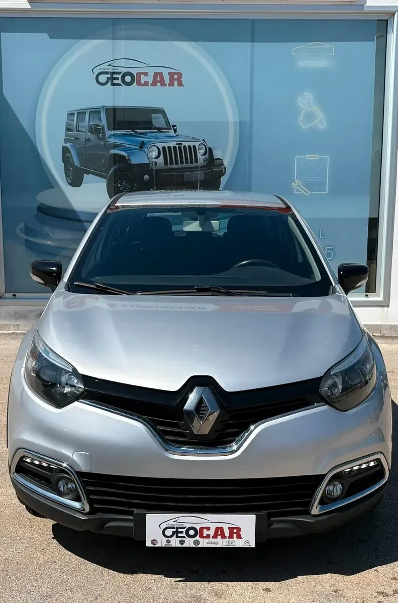 Usata Renault Captur Zen 89 CV (65 kW) 2015 Grigio SUV