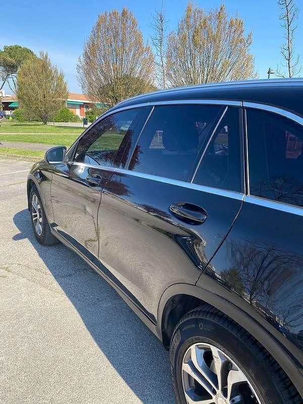 Usata Mercedes GLC220 Business 170 CV (125 kW) 2015 Nero SUV