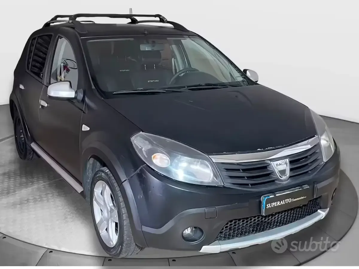 Usata Dacia Sandero Stepway 85 CV (62 kW) 2012 Nero Berlina