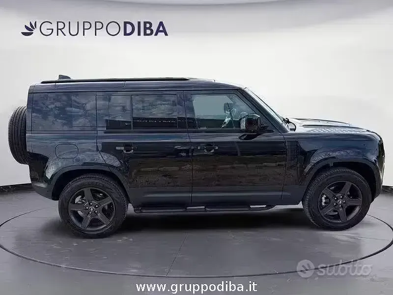 Usata Land Rover Defender S 200 CV (147 kW) 2024 Nero SUV