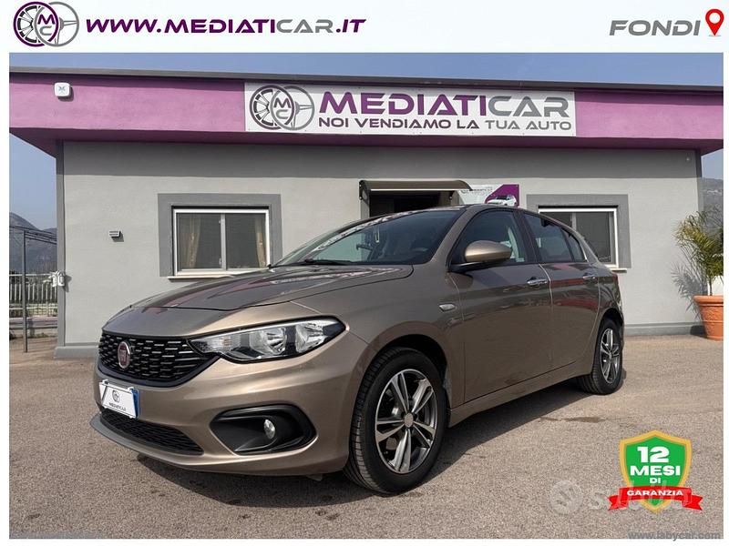 Usata Fiat Tipo Easy 120 CV (88 kW) 2017 Oro Berlina