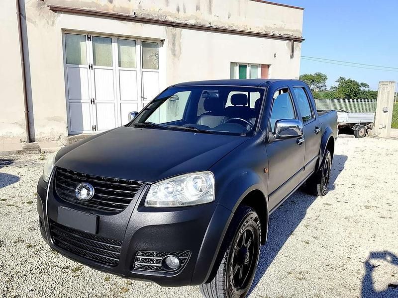 Usata Great Wall Steed 5 143 CV (105 kW) 2012 Nero opaco raptor SUV