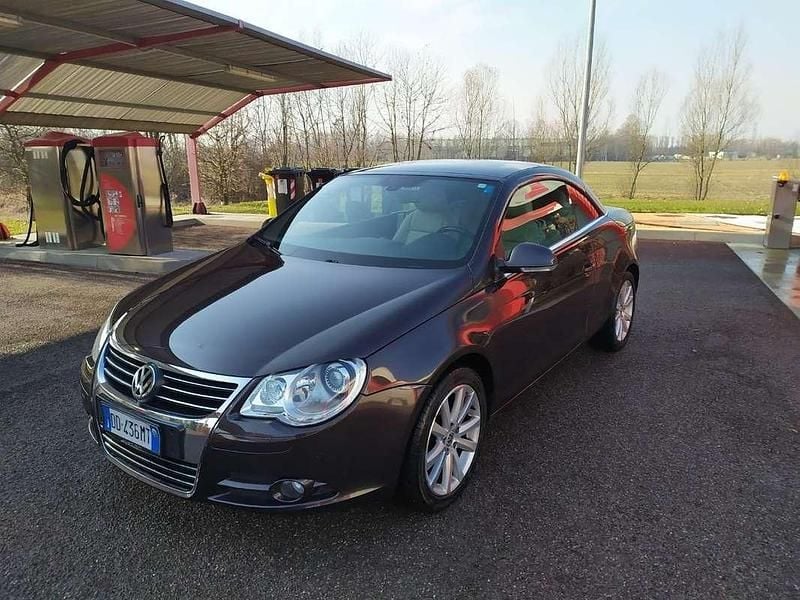 Usata VW Eos 150 CV (110 kW) 2006 Marrone Cabrio