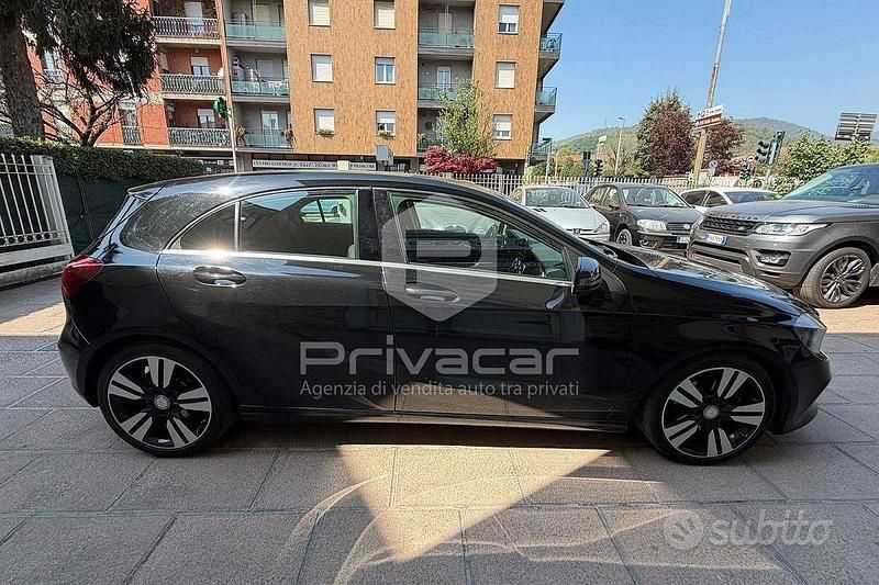 Usata Mercedes A200 150 CV (110 kW) 2016 Nero Utilitaria