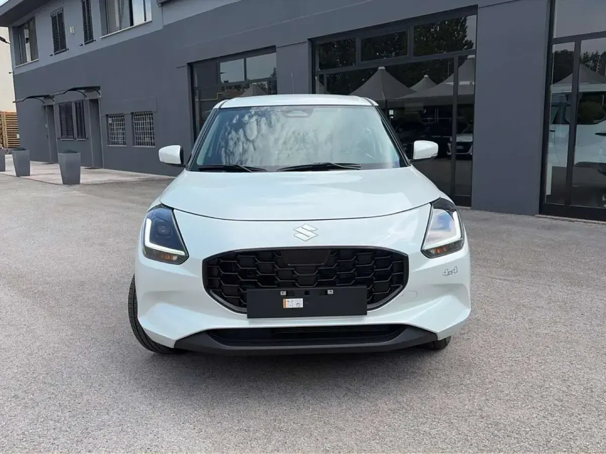 Nuova Suzuki Swift 82 CV (60 kW) 2026 Bianco Utilitaria