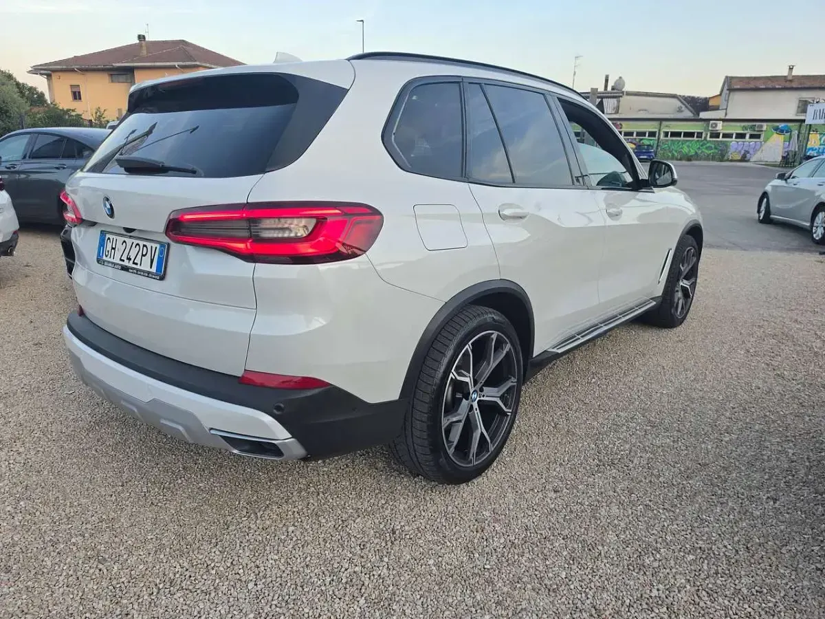 Usata BMW X5 265 CV (194 kW) 2021 Bianco SUV