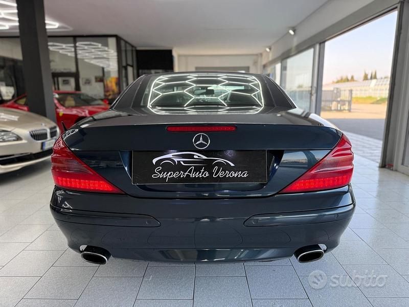 Usata Mercedes SL500 Elegance 306 CV (225 kW) 2001 Grigio Cabrio