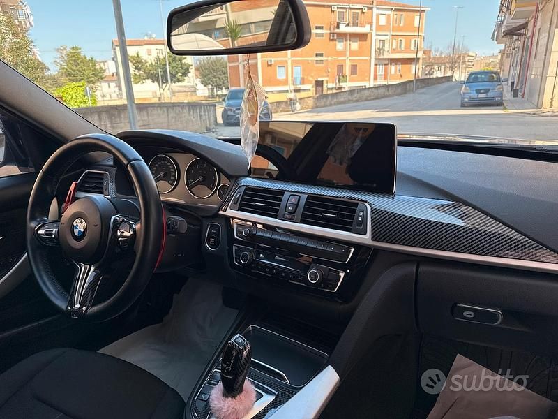 Usata BMW 318 150 CV (110 kW) 2018 Blu Station wagon