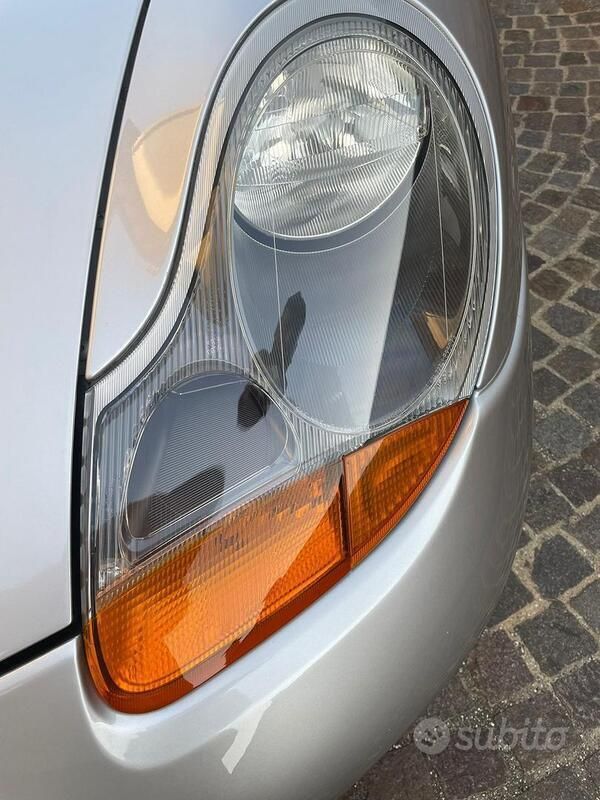 Usata Porsche Boxster 220 CV (161 kW) 2001 Grigio Cabrio