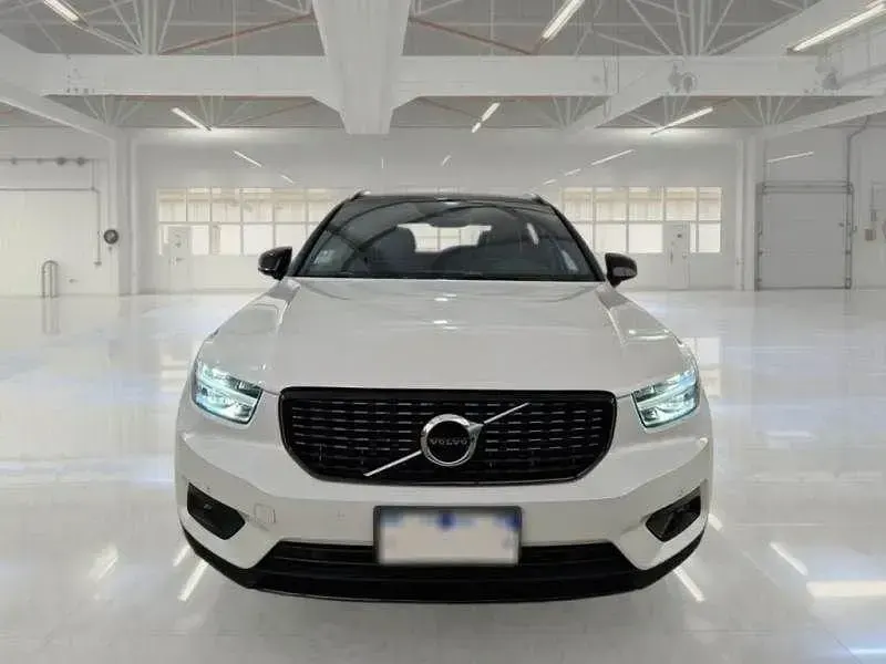 Usata Volvo XC40 R-Design 261 CV (191 kW) 2021 Bianco SUV