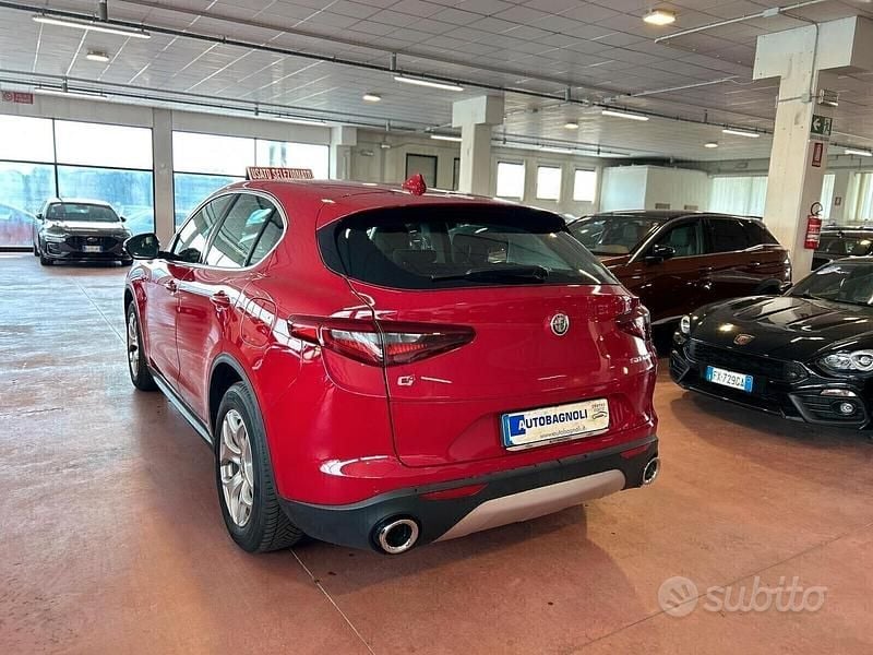 Usata Alfa Romeo Stelvio Business 190 CV (139 kW) 2021 Rosso SUV