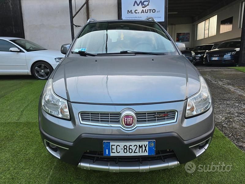 Usata Fiat Sedici 135 CV (99 kW) 2010 Grigio SUV