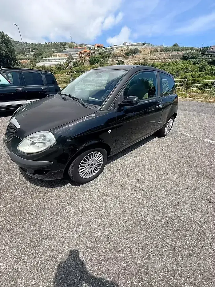 Usata Lancia Ypsilon 80 CV (58 kW) 2006 Nero Utilitaria