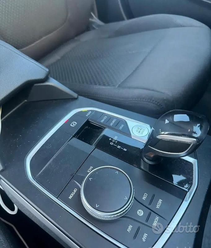 Usata BMW 118 150 CV (110 kW) 2020 Blu Utilitaria