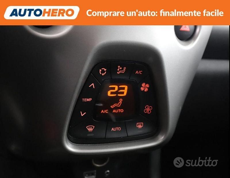 Usata Toyota Aygo X-play 69 CV (50 kW) 2016 Bianco Utilitaria