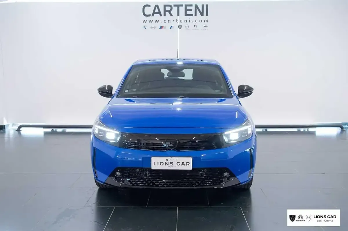 Usata Opel Corsa 101 CV (74 kW) 2026 Blu Utilitaria