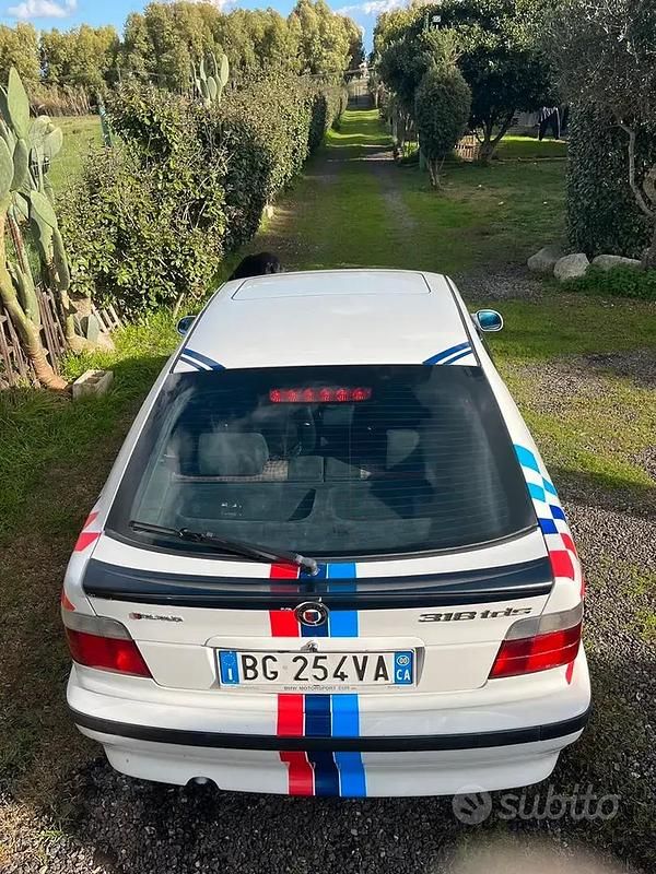 Usata BMW 318 Efficient Dynamics 2000 Bianco Berlina