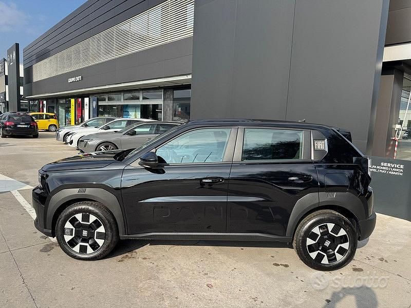 Nuova Fiat Grande Panda Icon 100 CV (73 kW) 2025 Nero Utilitaria