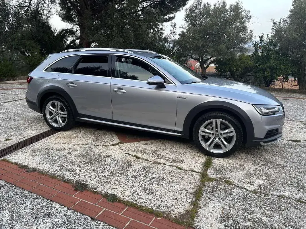 Usata Audi A4 Allroad Business 190 CV (139 kW) 2017 Argento Station wagon