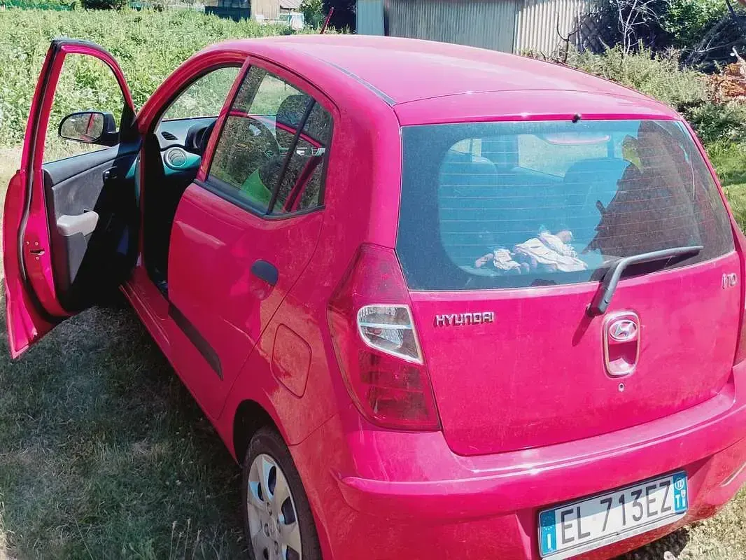 Usata Hyundai i10 Active 66 CV (48 kW) 2012 Rosso Utilitaria