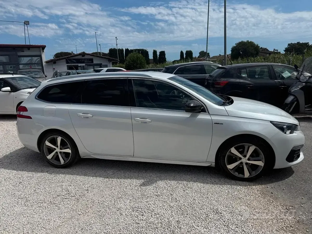 Usata Peugeot 308 GT-line 131 CV (96 kW) 2019 Bianco Station wagon