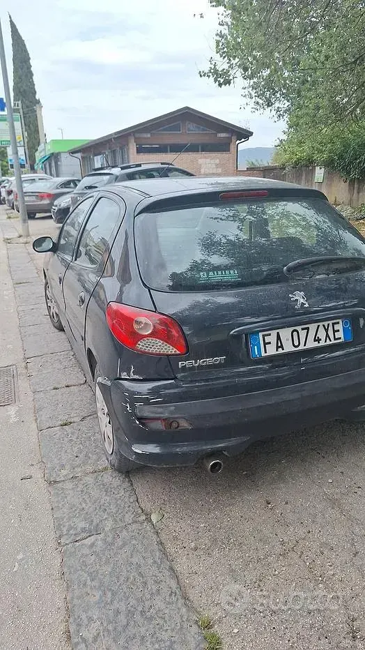 Usata Peugeot 206 60 CV (44 kW) 2010 Nero Berlina