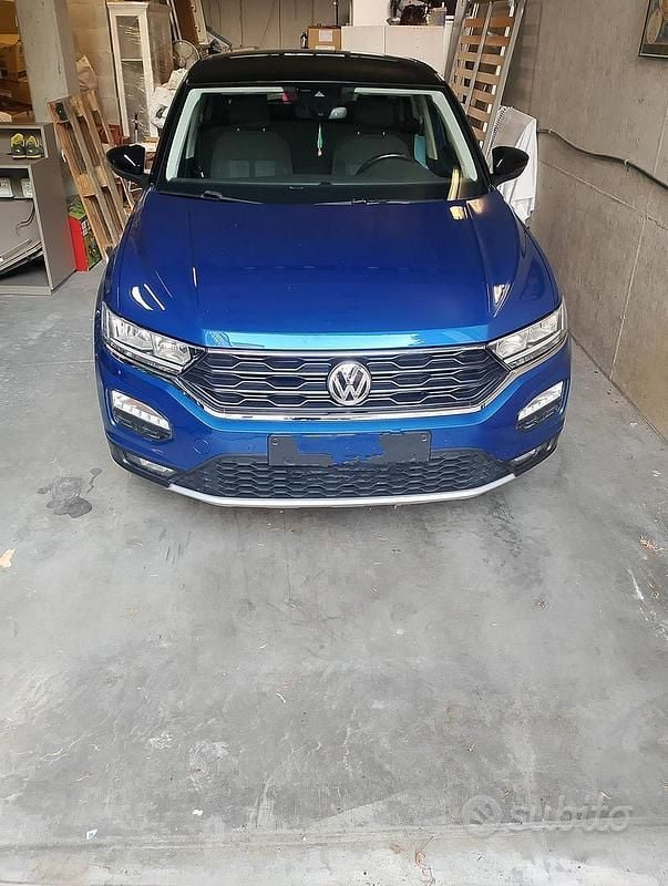 Usata VW T-Roc 150 CV (110 kW) 2019 Blu SUV