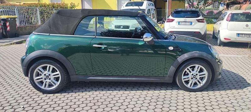 Usata Mini Cooper D Cabriolet 111 CV (81 kW) 2014 Verde Cabrio