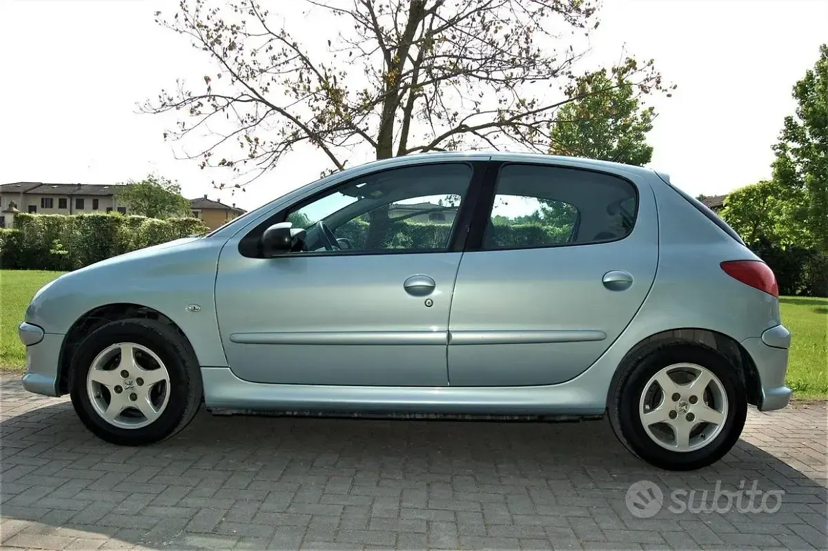 Usata Peugeot 206 75 CV (55 kW) 2009 Berlina