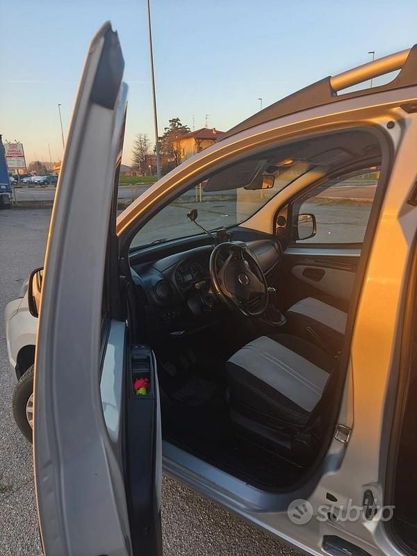 Usata Fiat Qubo Trekking 80 CV (58 kW) 2016 Grigio Monovolume