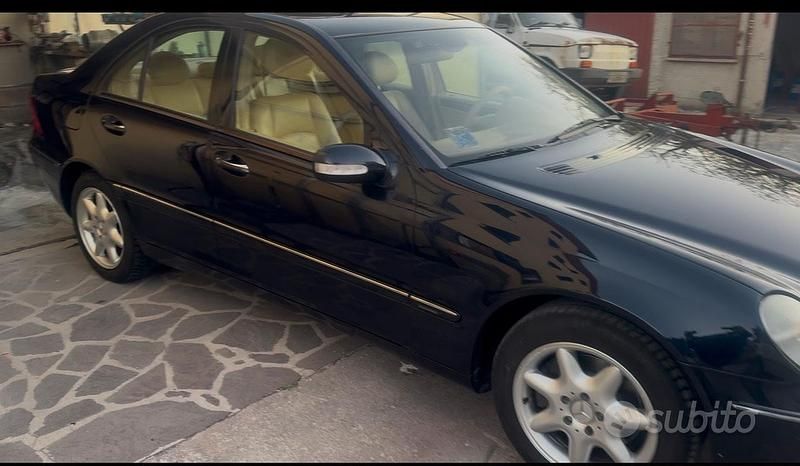 Usata Mercedes C270 2003 Blu Berlina