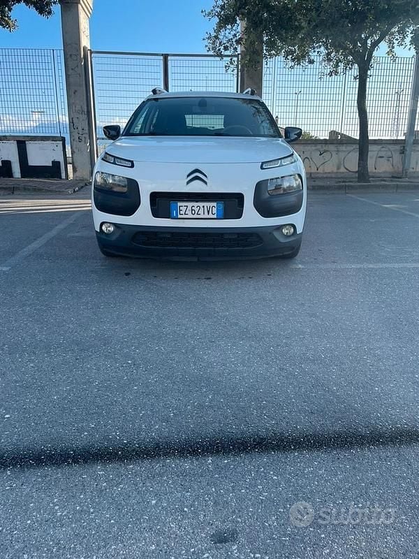Bianco Usata 2015 Citroën C4 SUV | 5500 € (Buon prezzo) - Immagine 1/4