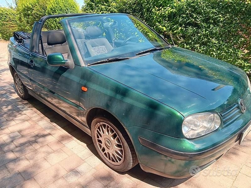 Usata VW Golf Cabriolet Trendline 101 CV (74 kW) 1998 Verde Cabrio