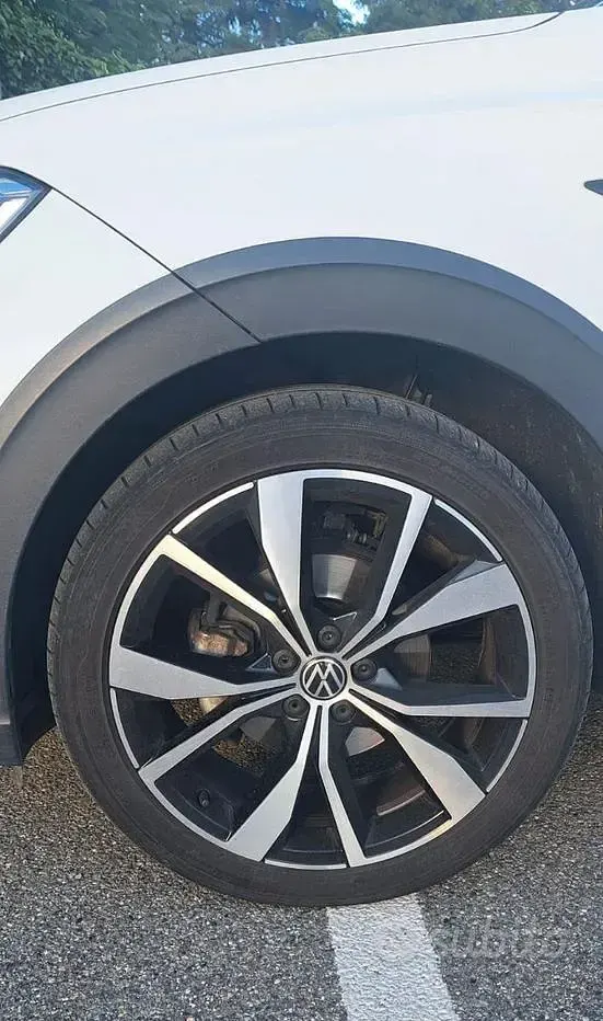 Usata VW Taigo R-line 110 CV (80 kW) 2022 Bianco SUV