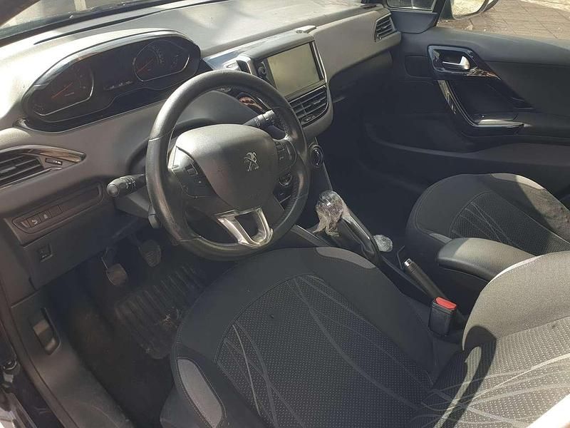 Usata Peugeot 208 Active 68 CV (50 kW) 2013 Other Utilitaria