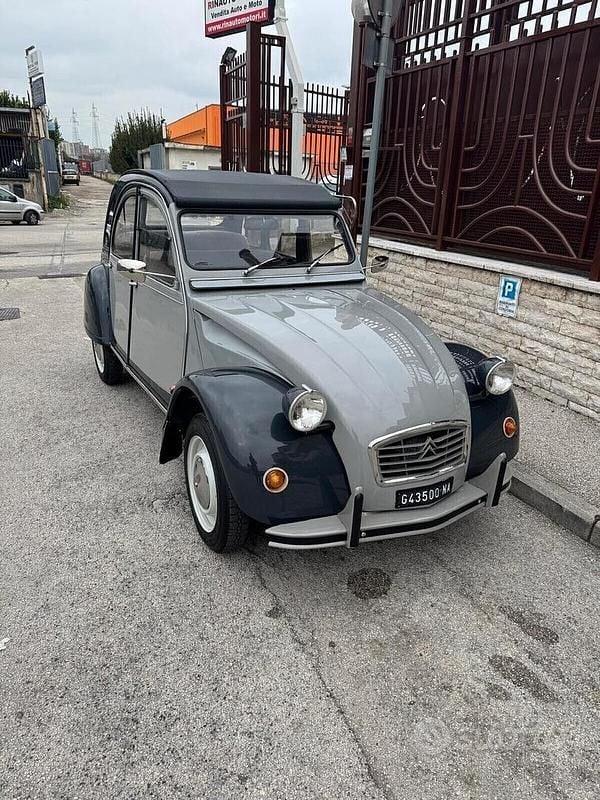 Usata Citroën 2CV Charleston 29 CV (21 kW) 1981 Grigio Berlina