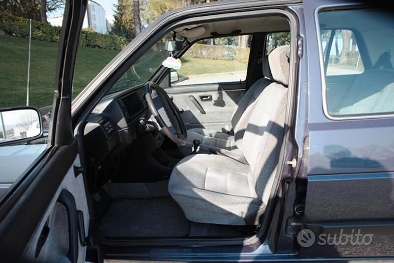 Usata VW Golf II 1988 Blu Utilitaria
