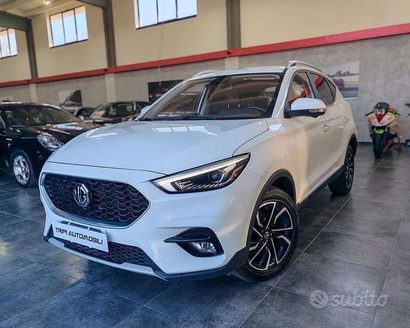Usata MG ZS Luxury 106 CV (77 kW) 2024 Bianco SUV