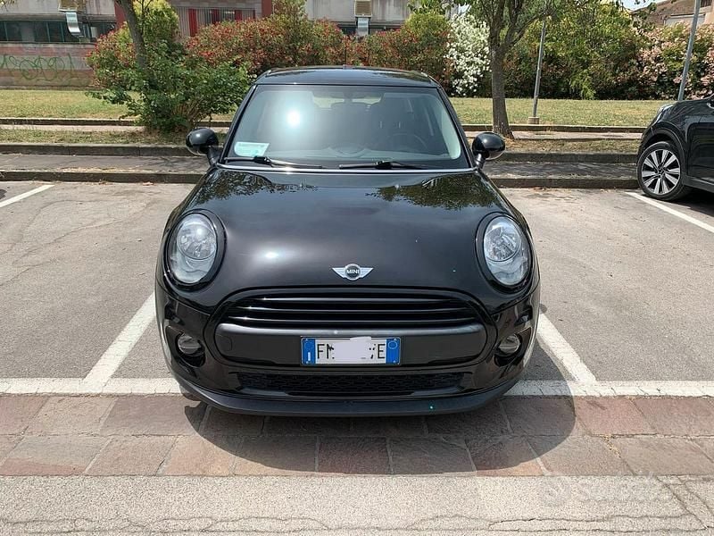 Usata Mini One D 95 CV (69 kW) 2017 Nero Utilitaria