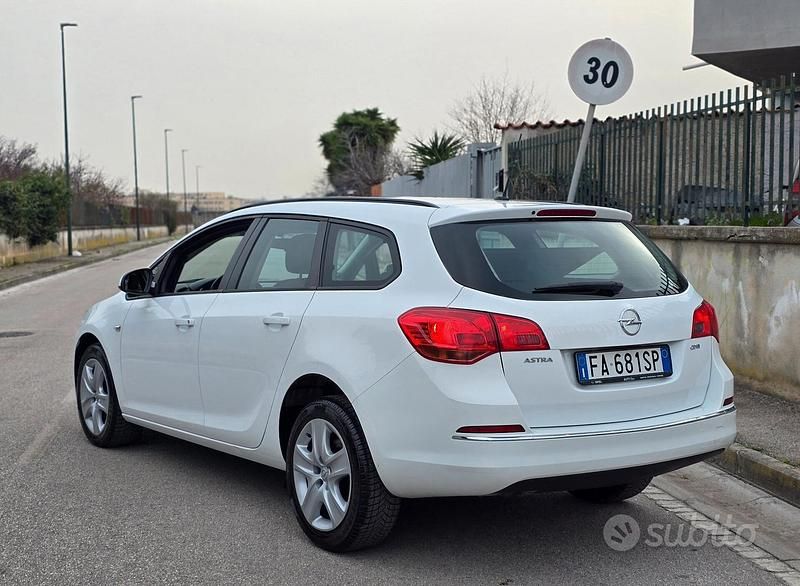 Usata Opel Astra Cosmo 110 CV (80 kW) 2016 Bianco Station wagon