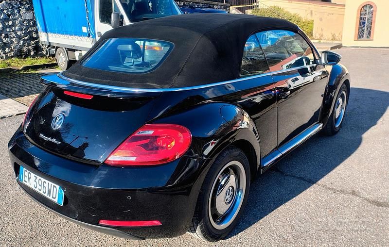 Usata VW Beetle Cabriolet Edition 105 CV (77 kW) 2013 Nero Cabrio