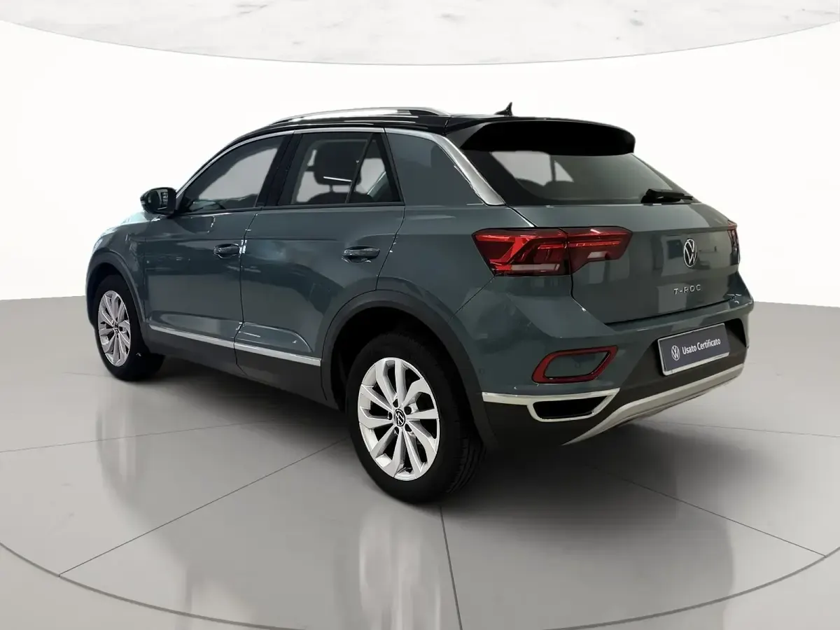 Usata VW T-Roc Style 116 CV (85 kW) 2025 Petroleum blue metallizzato nero SUV