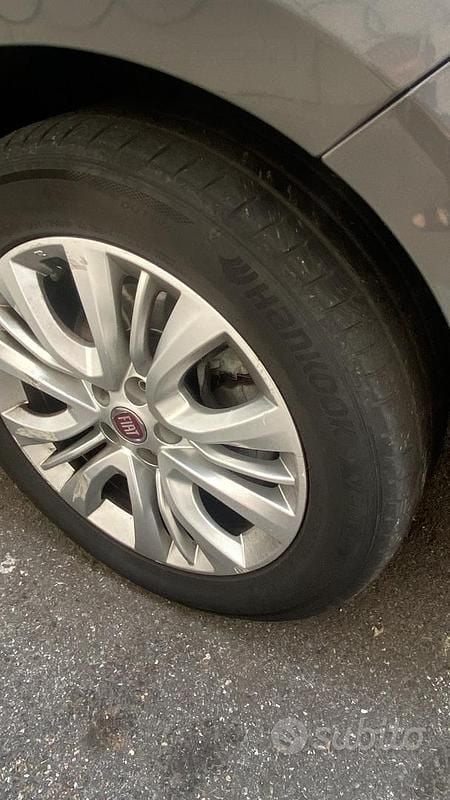 Usata Fiat Tipo 120 CV (88 kW) 2017 Grigio Berlina