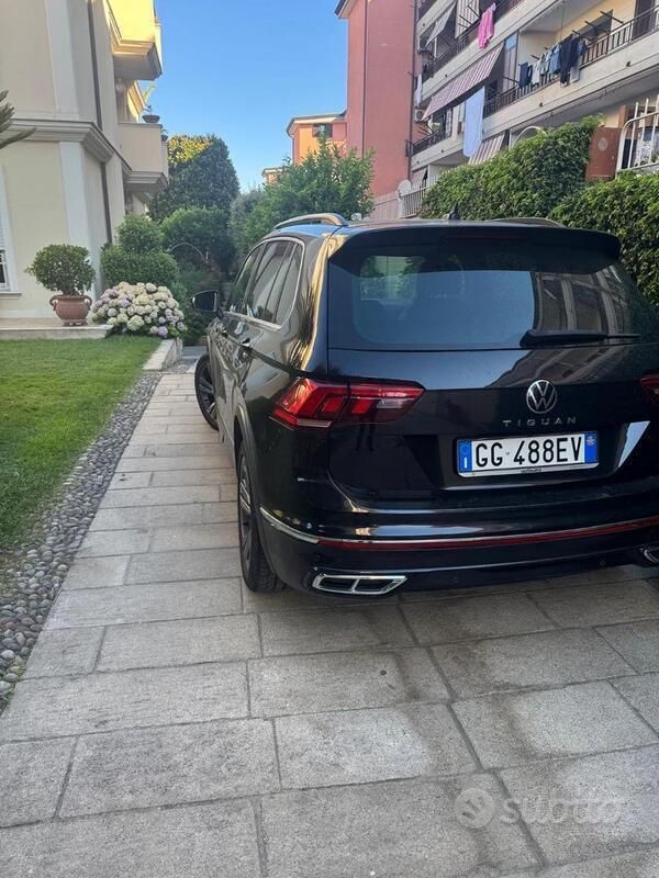 Usata VW Tiguan 200 CV (147 kW) 2021 Nero SUV