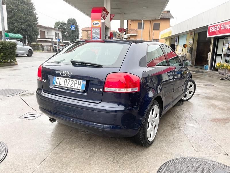 Usata Audi A3 Attraction 116 CV (85 kW) 2004 Blu/azzurro Berlina