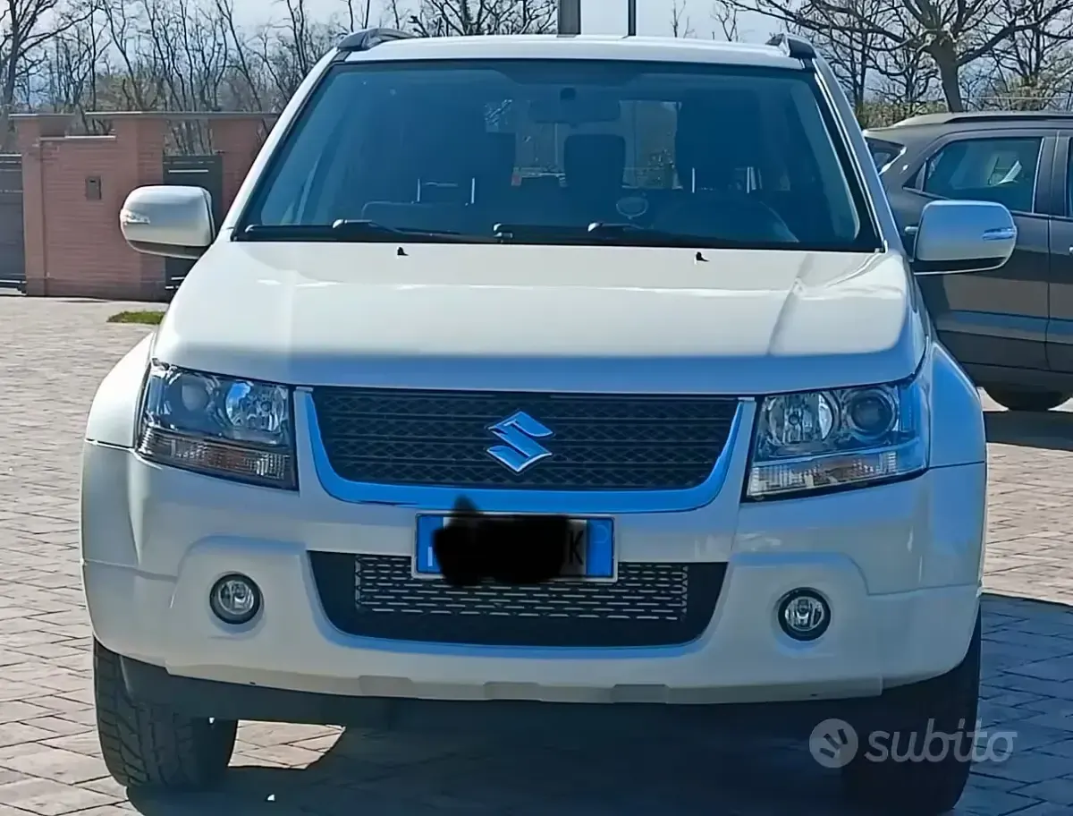Usata Suzuki Grand Vitara 129 CV (94 kW) 2010 Bianco SUV